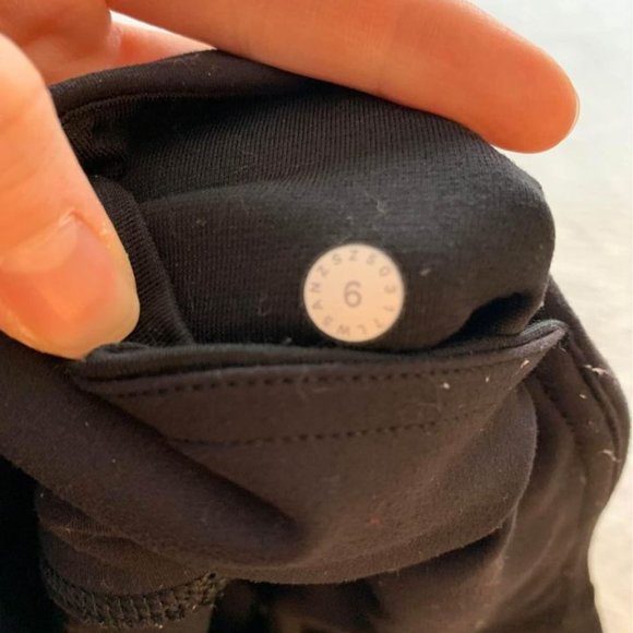 Like New Black Lululemon Leggings - Picture 6 of 7